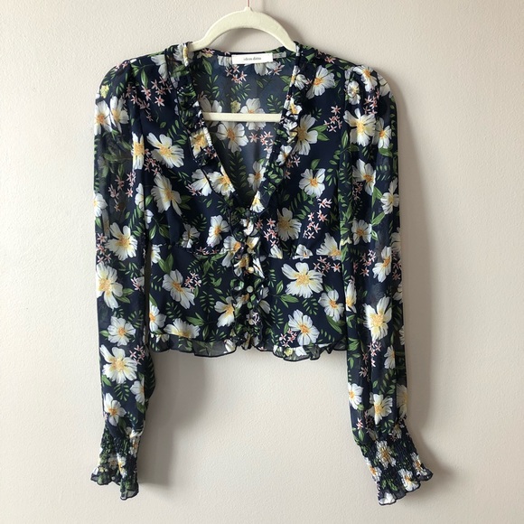Floral Boutique Top in Size Small - Picture 1 of 5